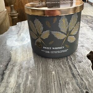 Unused Bath & Body Works Sweet Whiskey 3 Wick Candle
